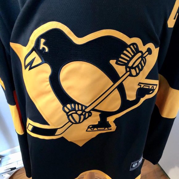 Penguins Stadium Series Crosby Jersey - Picture 2 of 8
